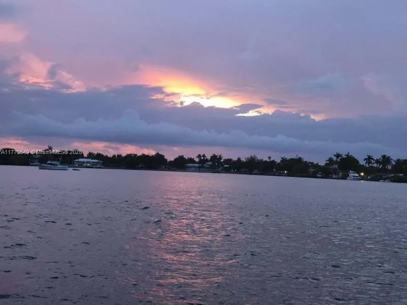 1 bedroom 1 bath for sale at 801 S Ocean Dr # 604, Hollywood FL 33019