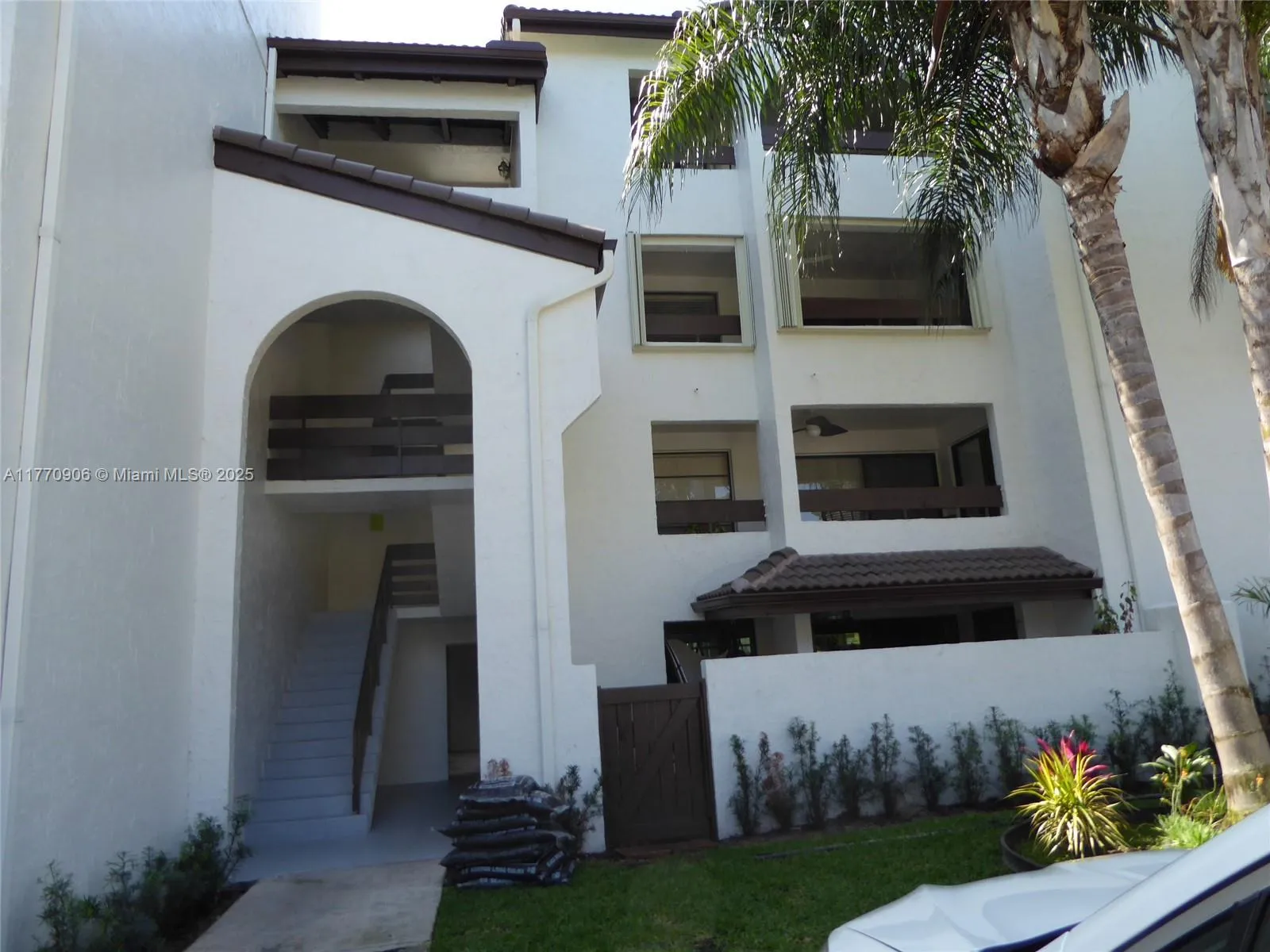 2 bedroom 2 bath for rent at 9140 SW 123rd Ct # 301, Miami FL 33186