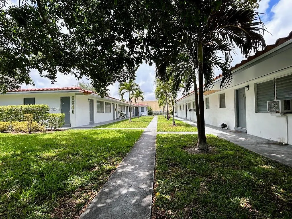 9050 NE 8th Ave, Miami Shores FL 33138