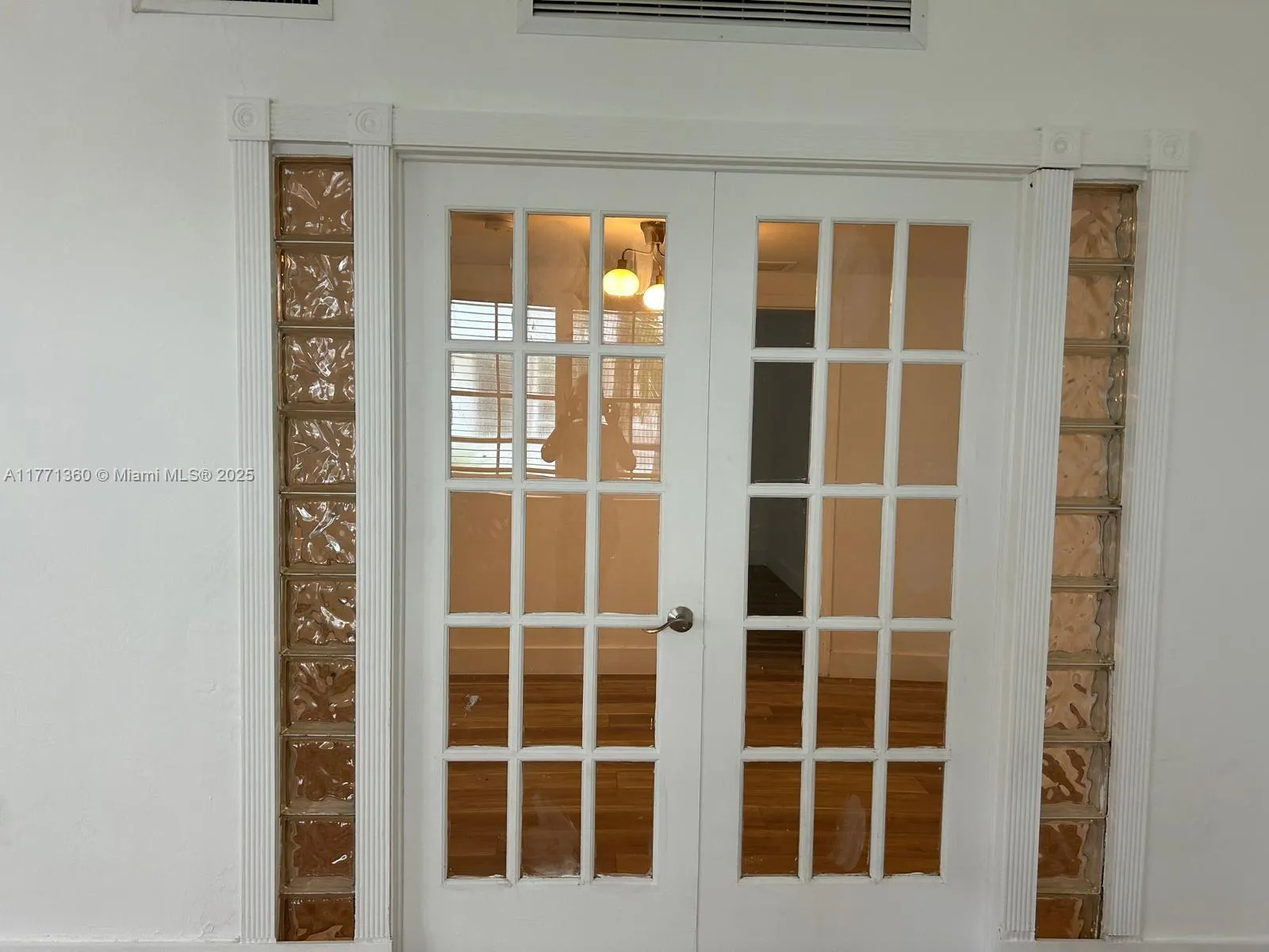 1605 Lenox Ave # 3, Miami Beach FL 33139