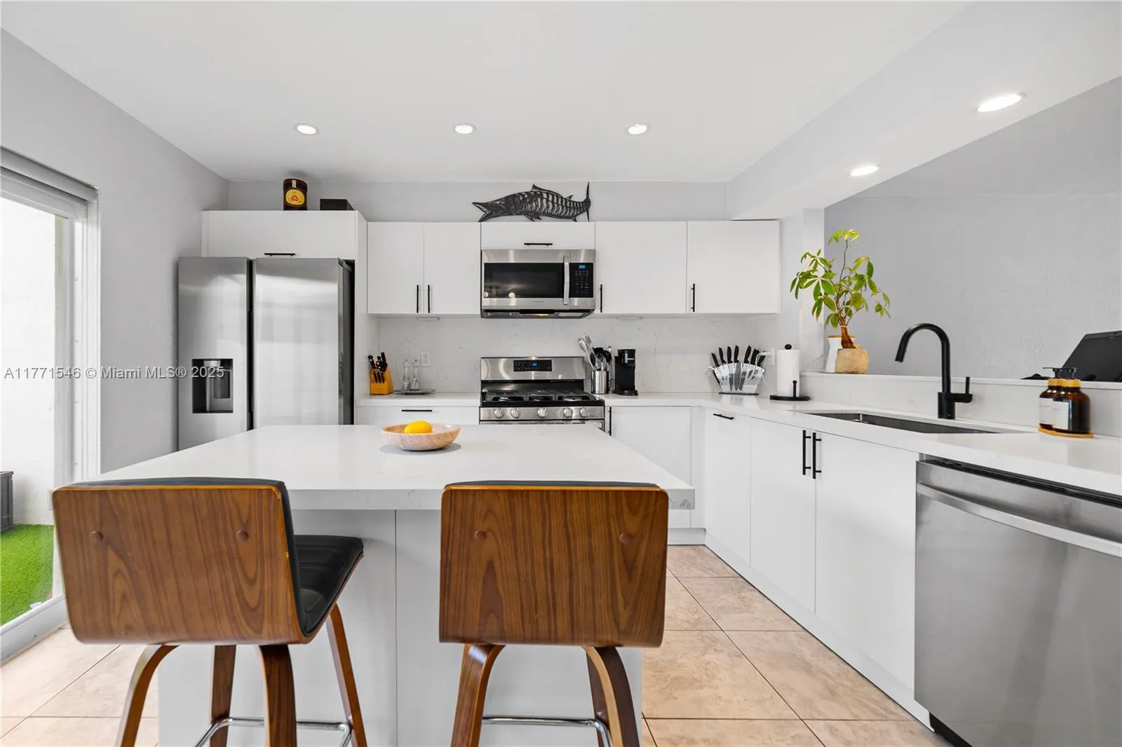 8122 SW 83rd Pl, Miami FL 33143