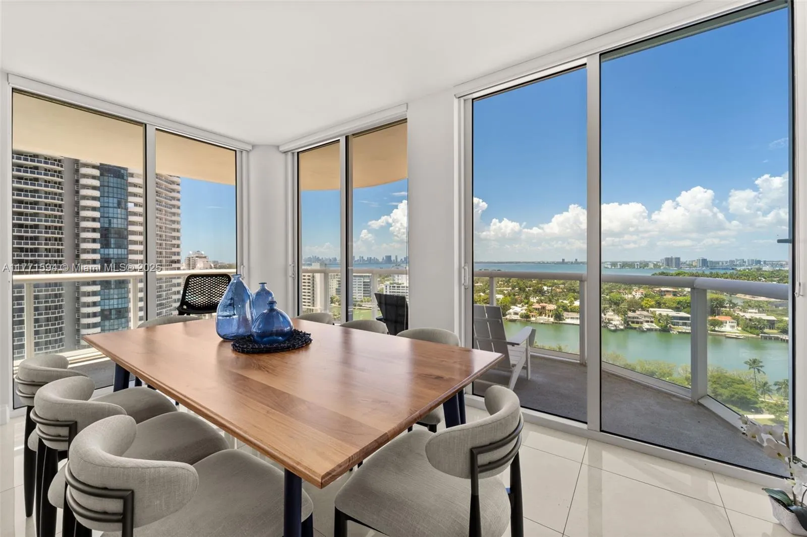 6365 Collins Ave # 2007, Miami Beach FL 33141