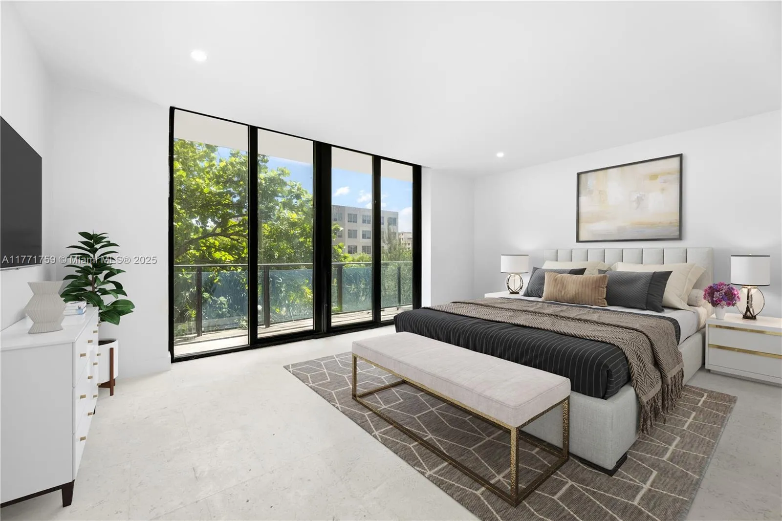 3581 E Glencoe St # 302, Miami FL 33133