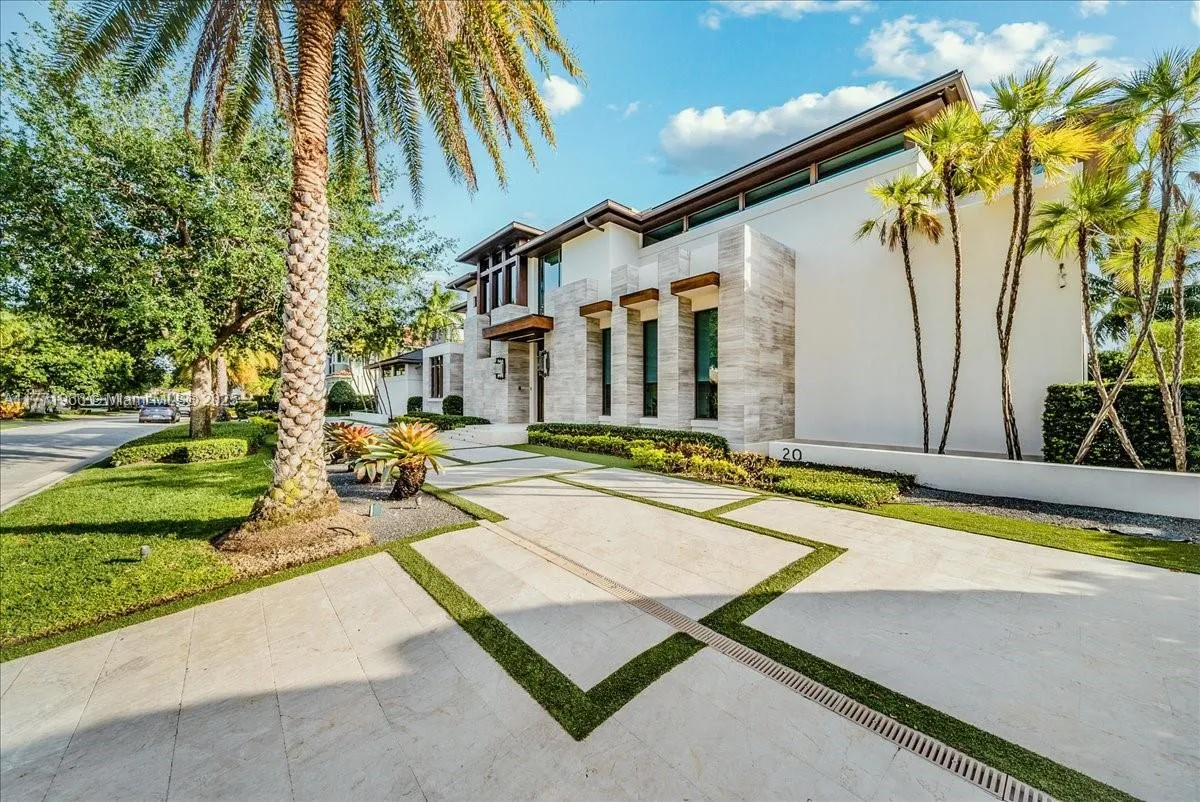 20 Compass Isle, Fort Lauderdale FL 33308