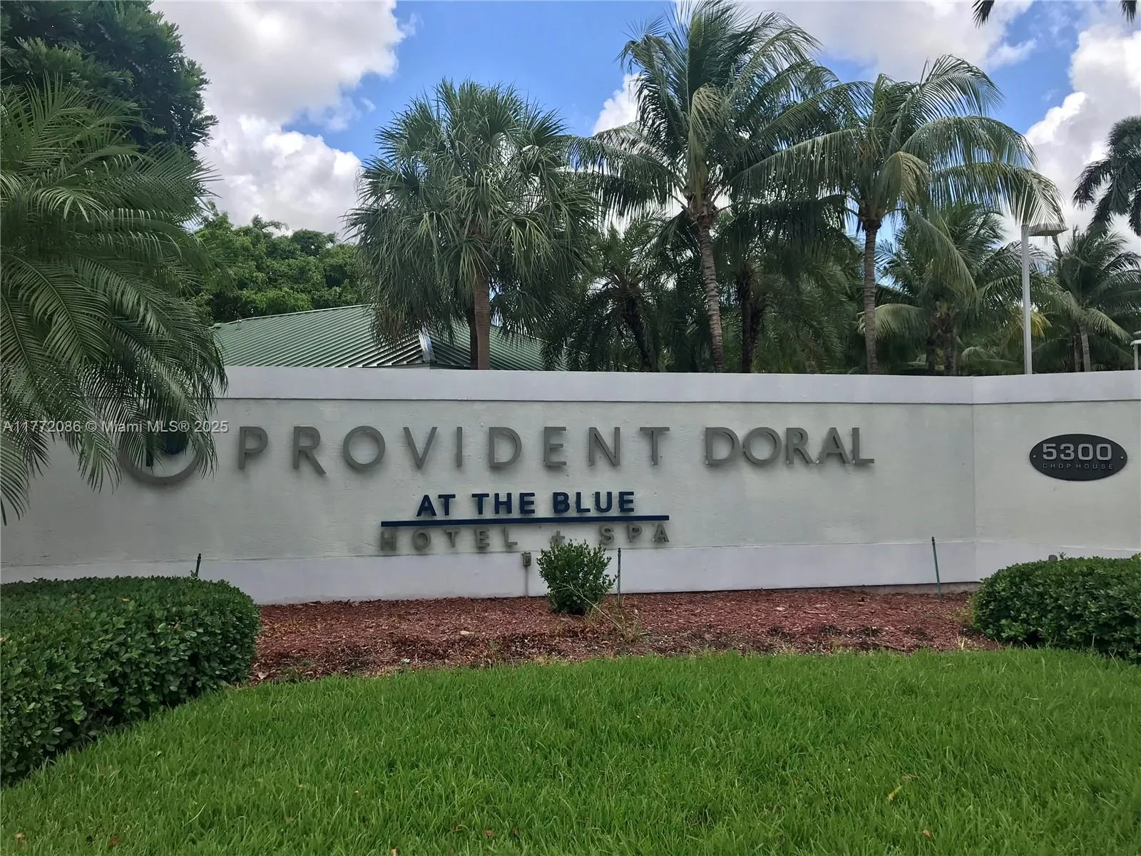 1 bedroom 1 bath for sale at 5300 NW 87th Ave # 302, Doral FL 33178