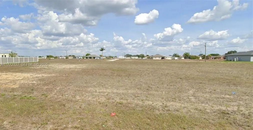 2933 NW 8Th Pl, Cape Coral FL 33993