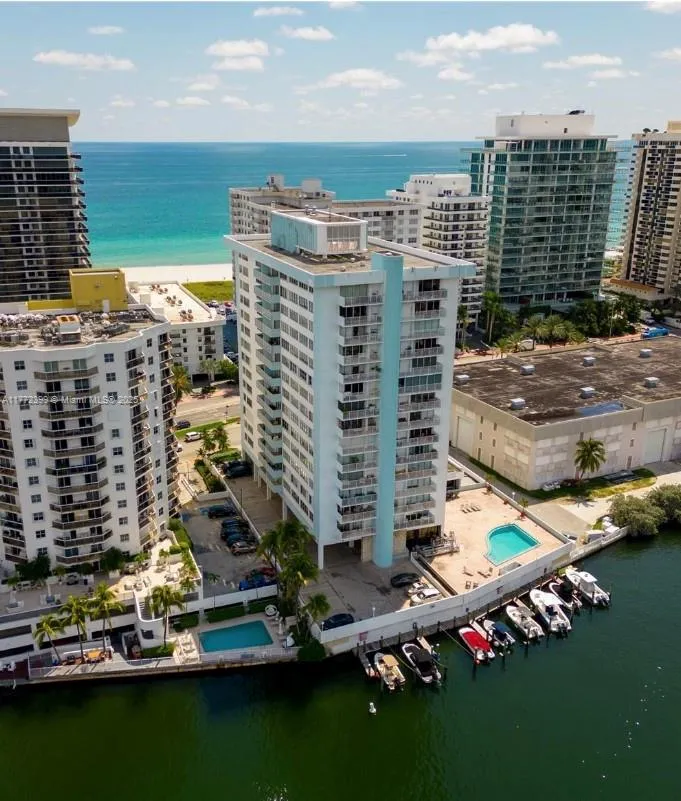 1 bedroom 1 bath for sale at 5838 Collins Ave # 4D, Miami Beach FL 33140