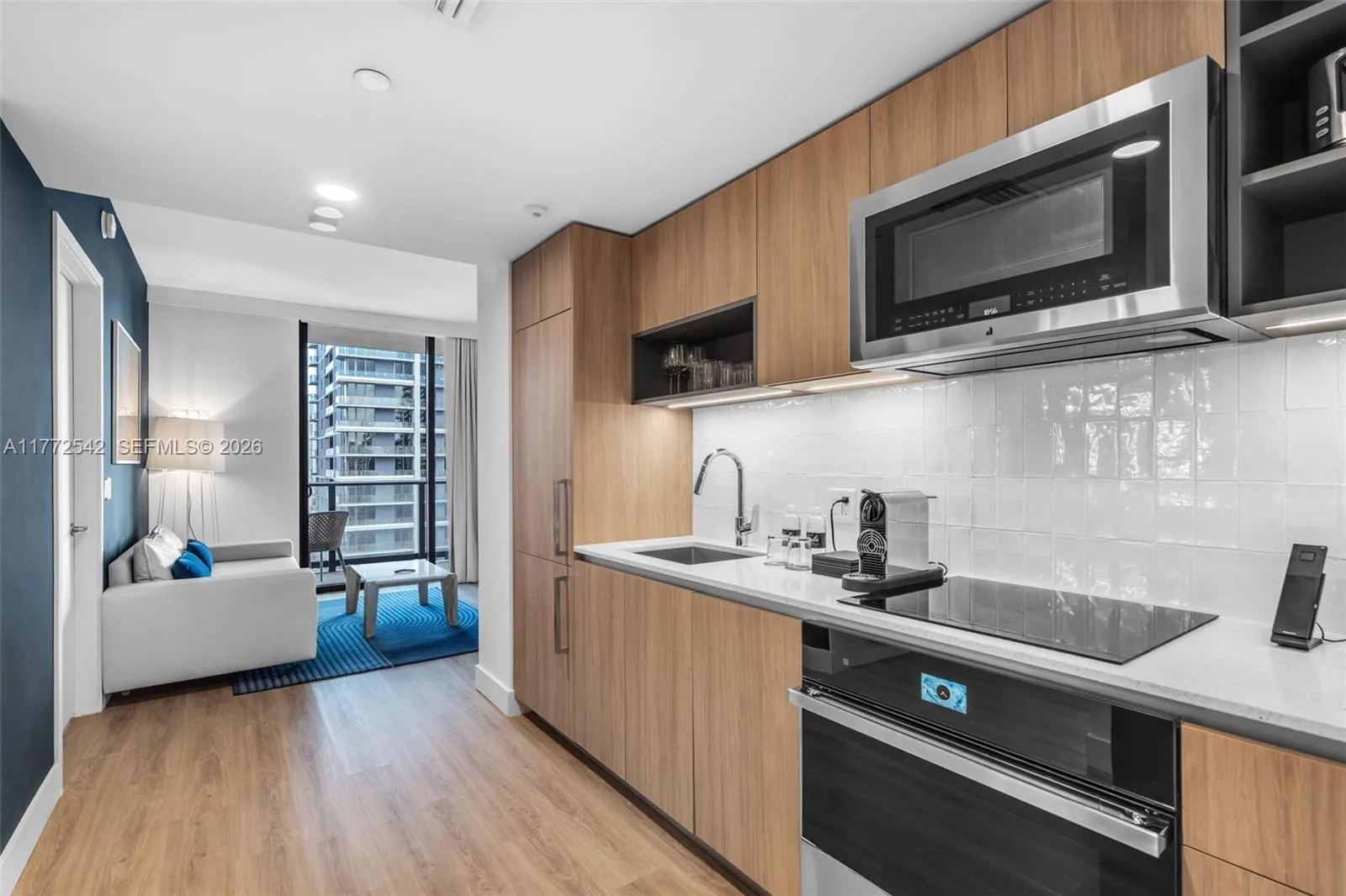 601 NE 1 # 1808, Miami FL 33132