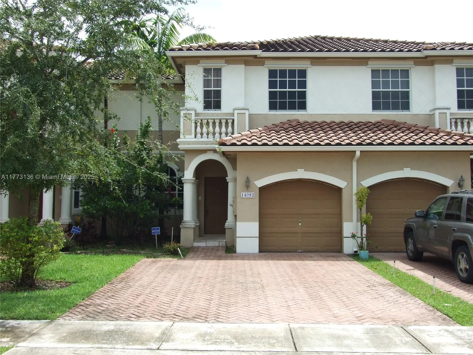 3 bedroom 2 bath for sale at 14082 SW 50th Ct, Miramar FL 33027