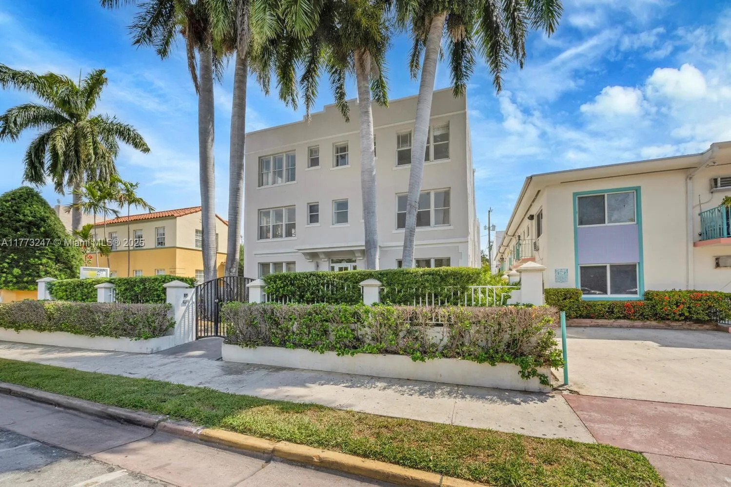 2 bedroom 2 bath for sale at 1027 Pennsylvania Ave # 201, Miami Beach FL 33139