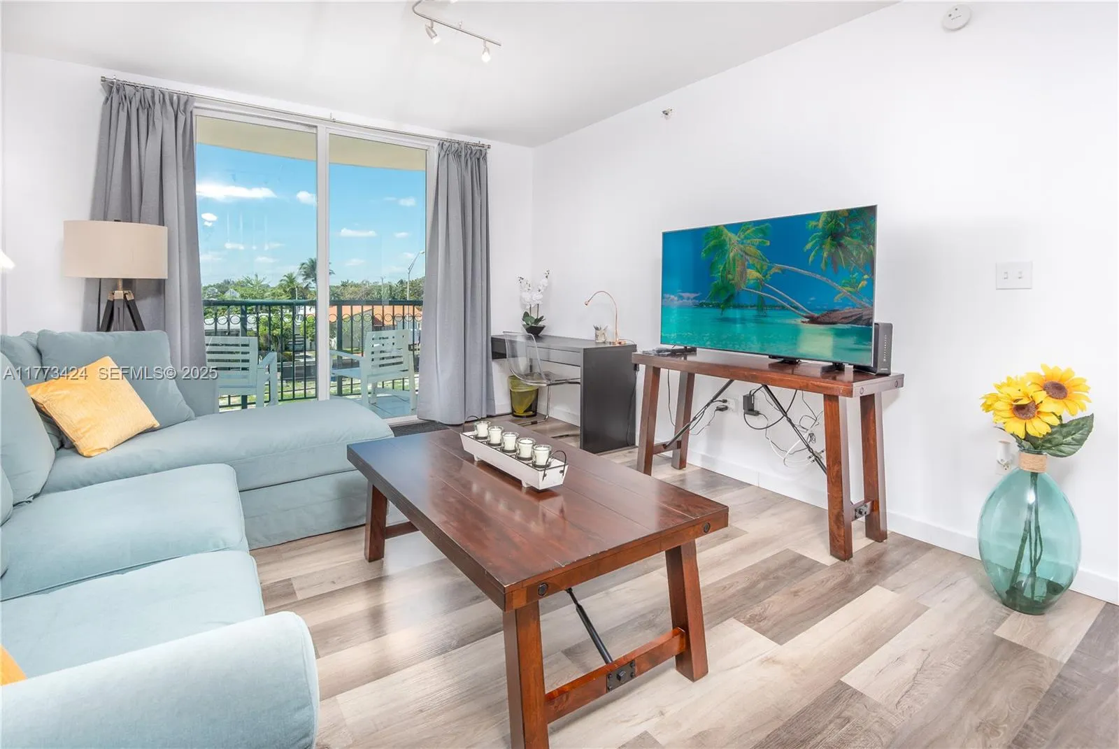 8888 Collins Ave # 212, Surfside FL 33154