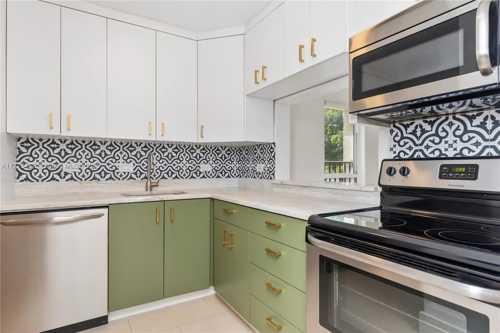 Kendall Drive, Miami FL 33156