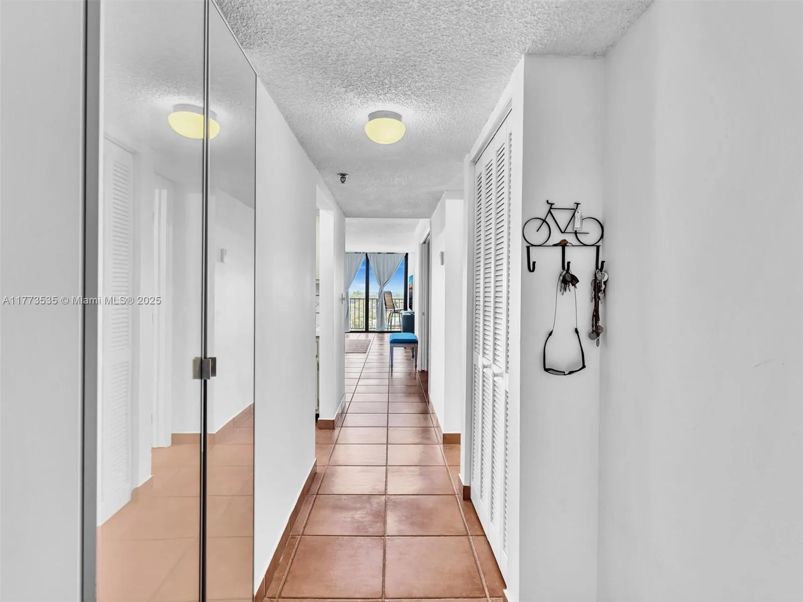 2625 Collins Ave # 909, Miami Beach FL 33140