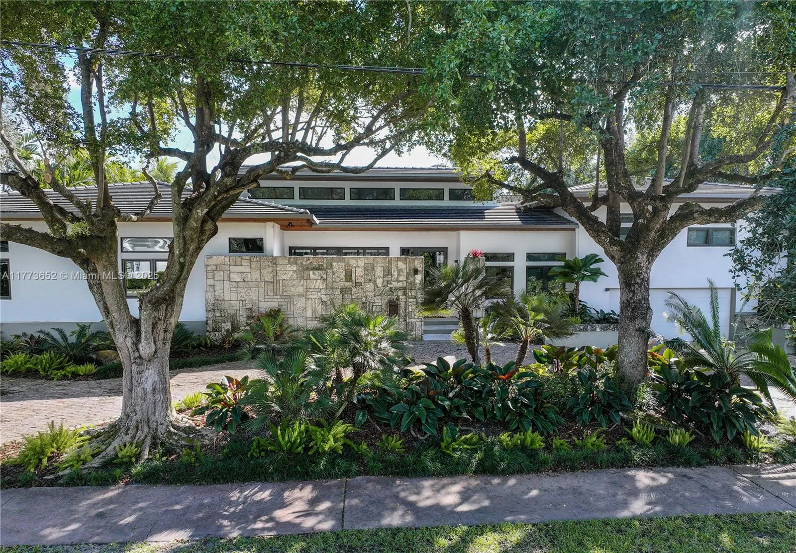 1060 Alfonso Ave, Coral Gables FL 33146