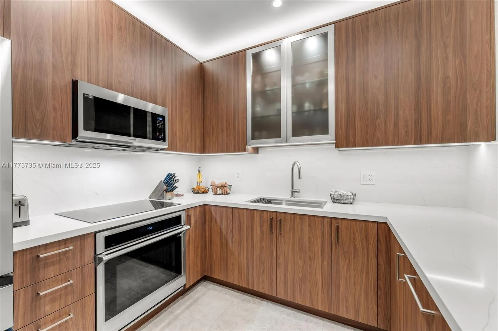 443 Coral Way # 10, Coral Gables FL 33134