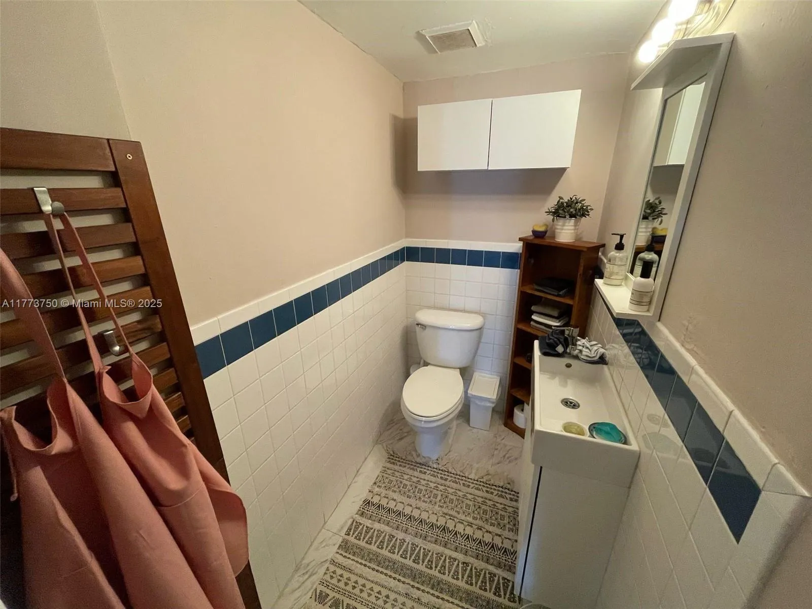 219 NW 36th St, Miami FL 33127
