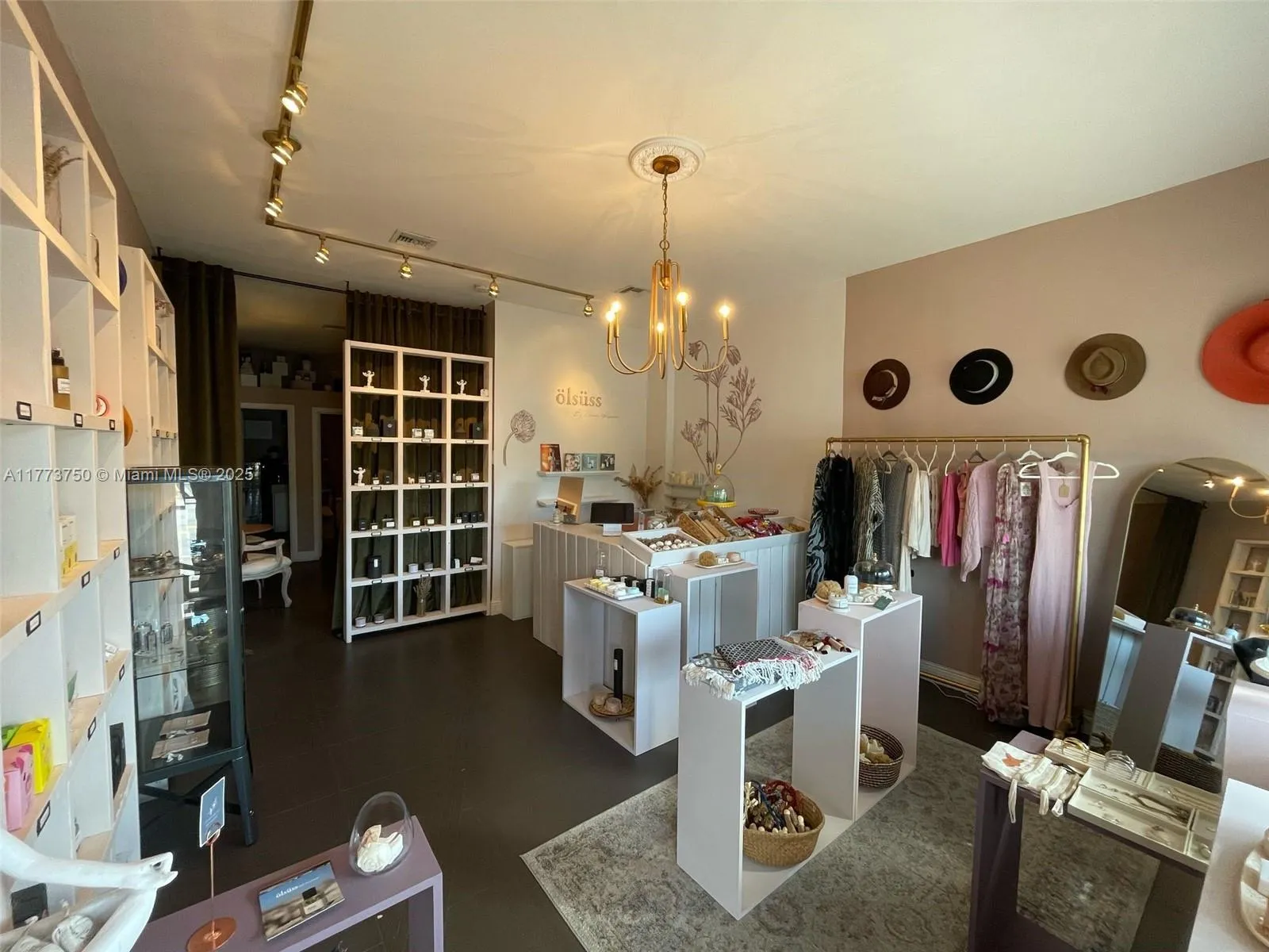 219 NW 36th St, Miami FL 33127