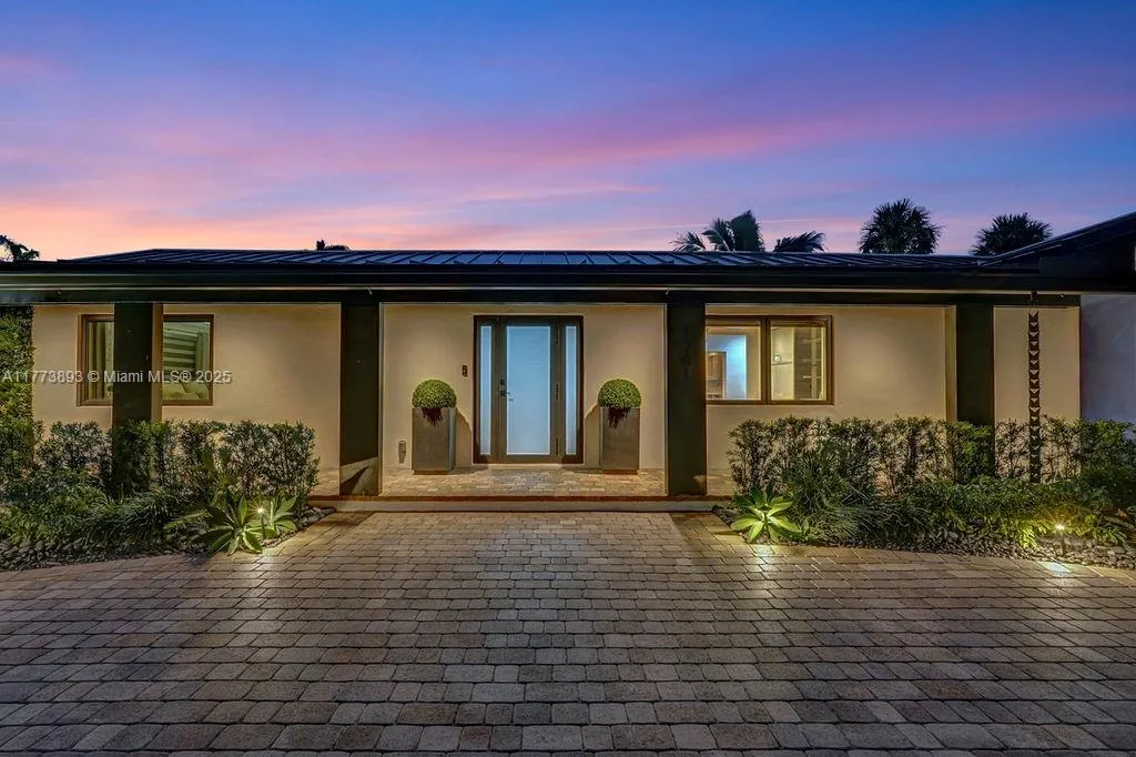 1761 Bel Air Ave, Lauderdale By The Sea FL 33062