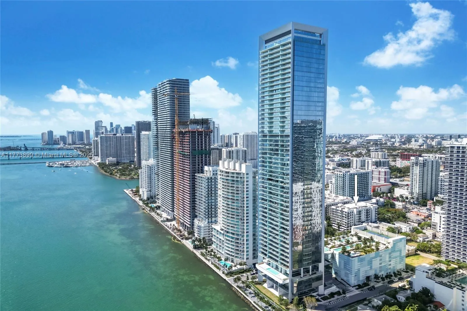1 bedroom 1 bath for sale at 455 NE 25th St # 401, Miami FL 33137