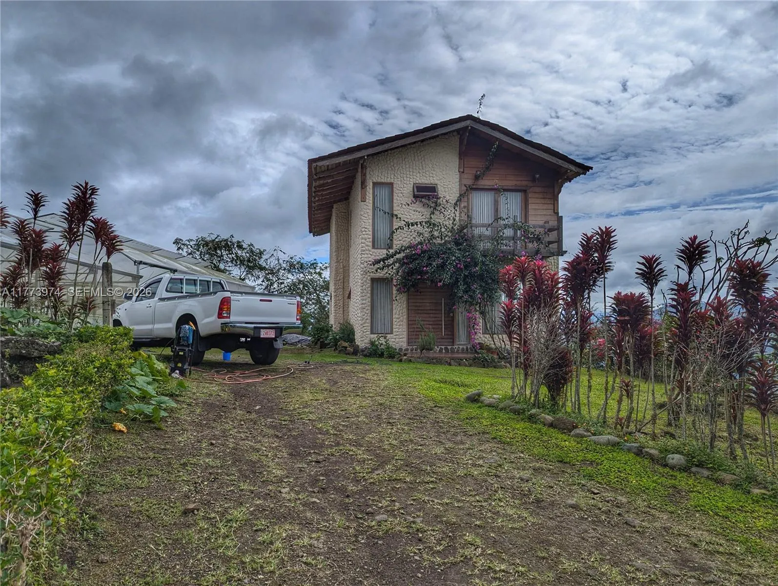 6 Cervantes Cartago Costa Rica, FL 248410