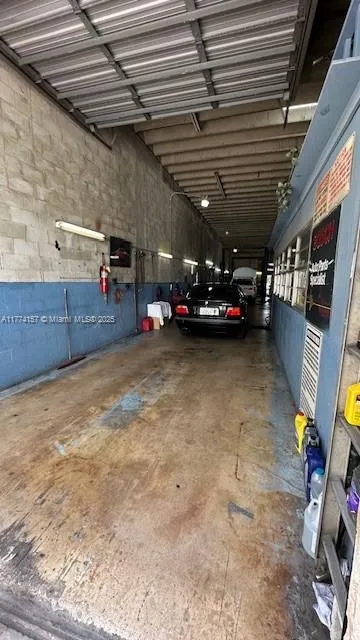 3838 Shipping Ave, Miami FL 33146