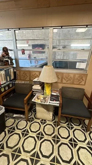 3838 Shipping Ave, Miami FL 33146