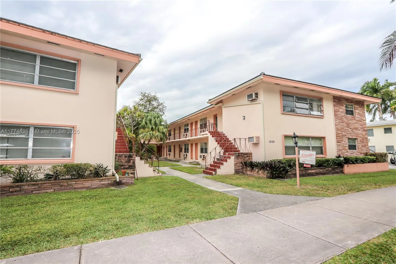 1 bedroom 1 bath for rent at 1250 S Alhambra Cir # 8, Coral Gables FL 33146