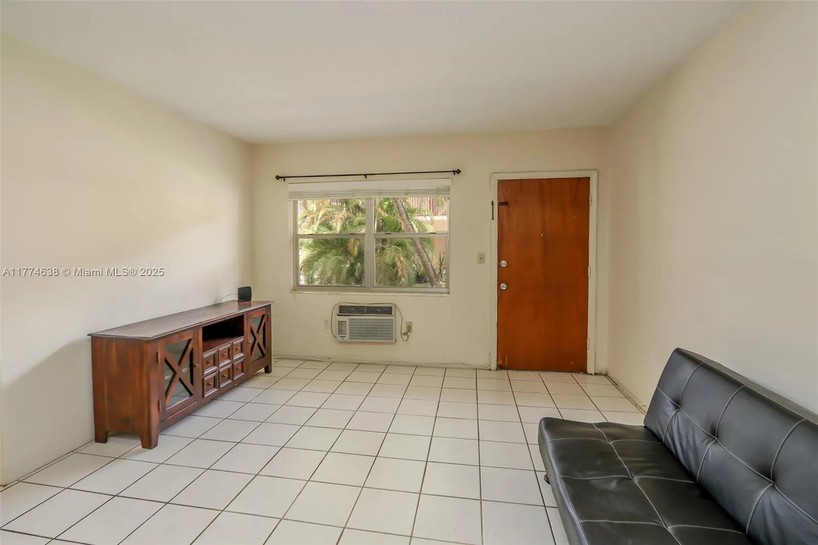 1250 S Alhambra Cir # 8, Coral Gables FL 33146