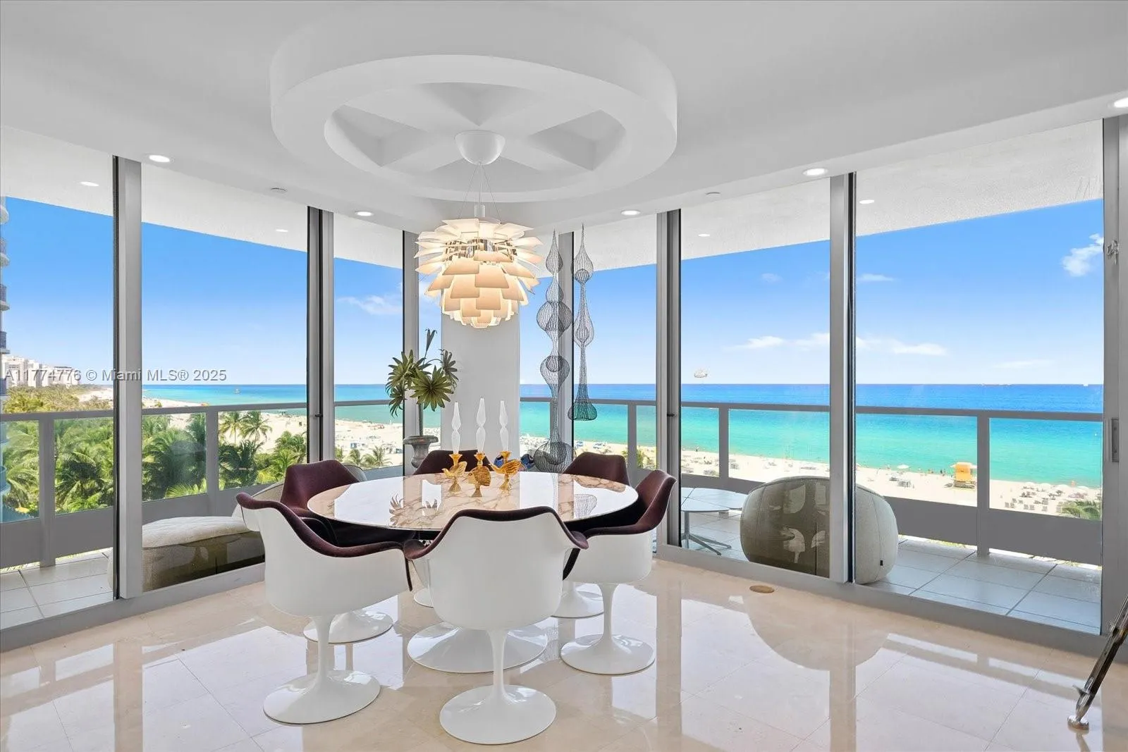 3 bedroom 3 bath for sale at 1455 Ocean Dr # 809, Miami Beach FL 33139