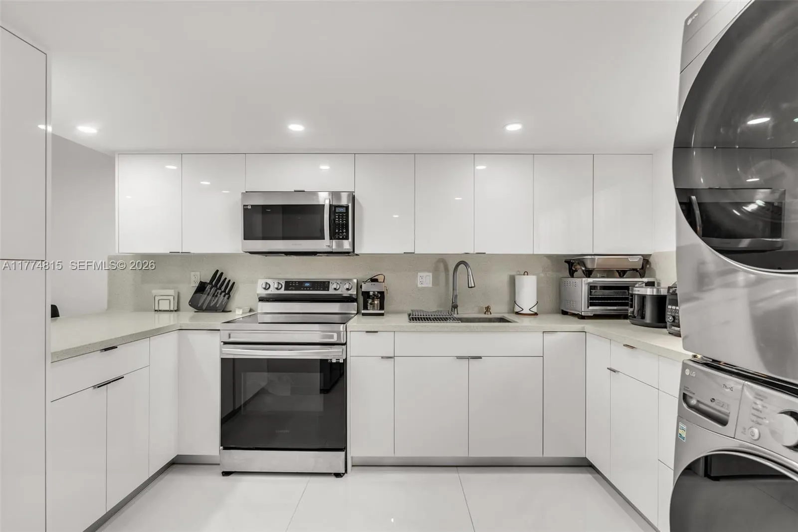 8775 Park Blvd # 111, Miami FL 33172