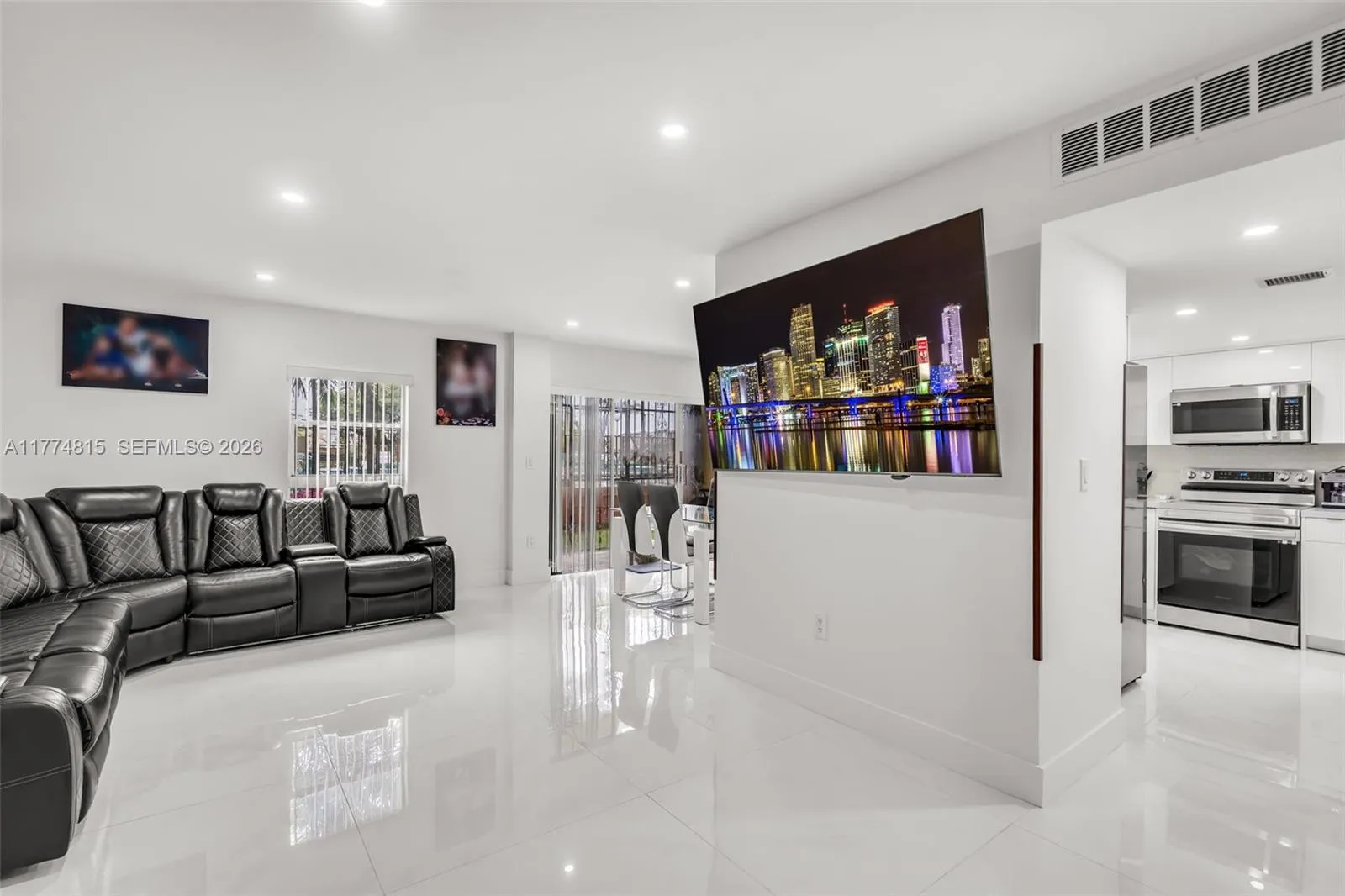 8775 Park Blvd # 111, Miami FL 33172