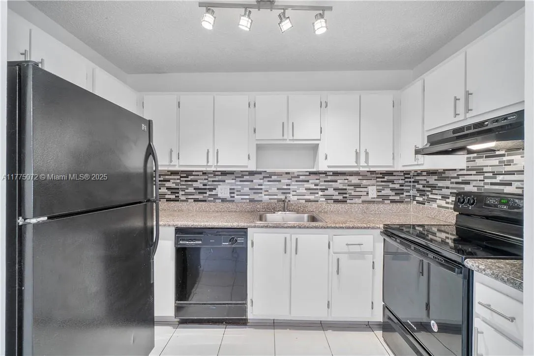 2 bedroom 2 bath for sale at 3266 NW 104th Ave # 3266, Coral Springs FL 33065