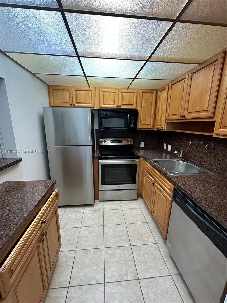 1 bedroom 1 bath for sale at 289 Suffolk G # 289, Boca Raton FL 33434