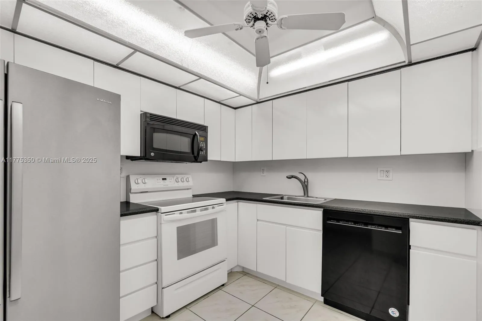 600 Three Islands Blvd # 1207, Hallandale Beach FL 33009