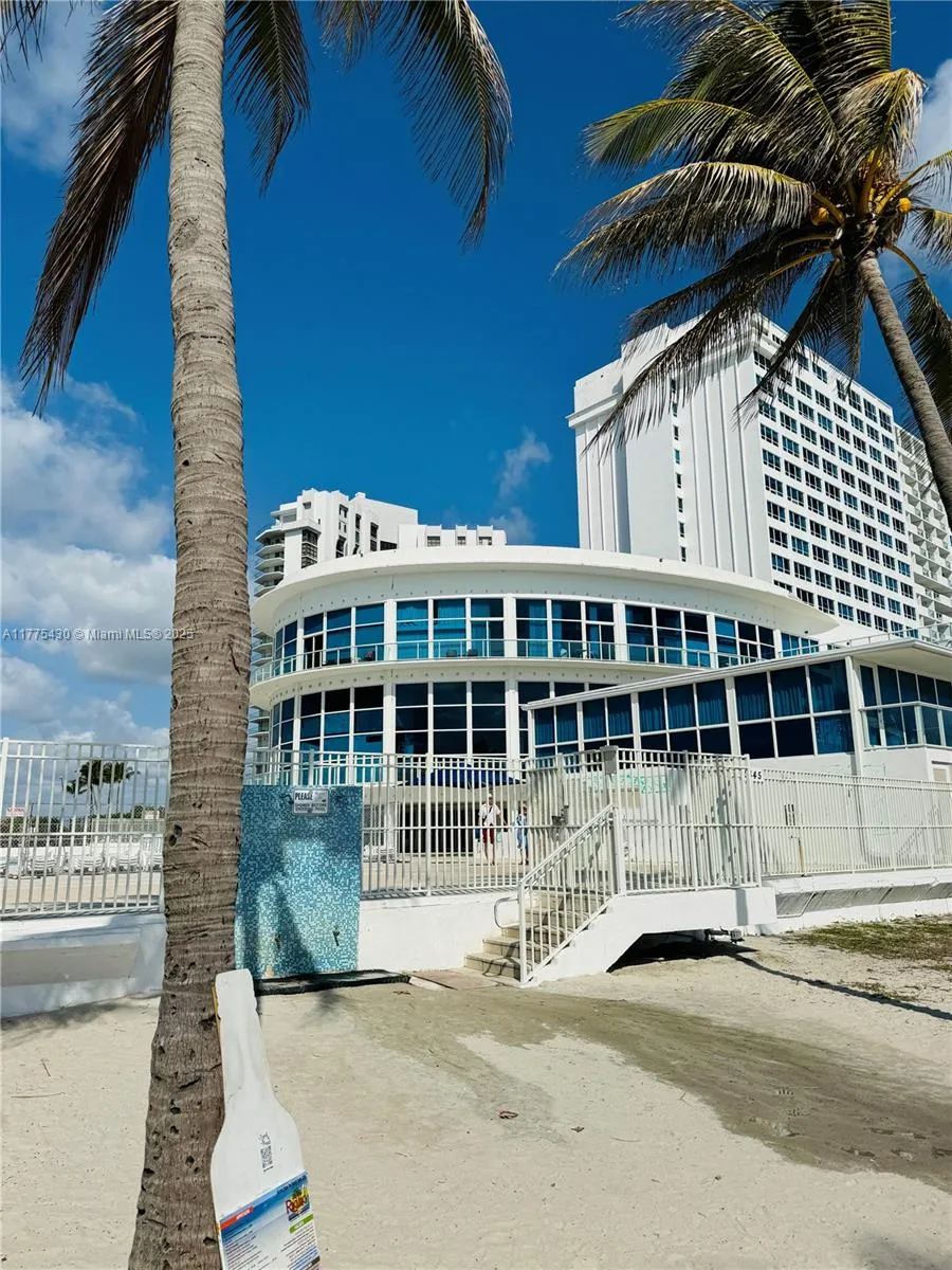 5445 Collins Ave # 1520, Miami Beach FL 33140