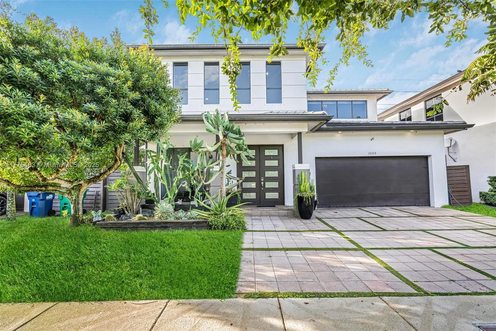 16165 SW 136th Ter, Miami FL 33196