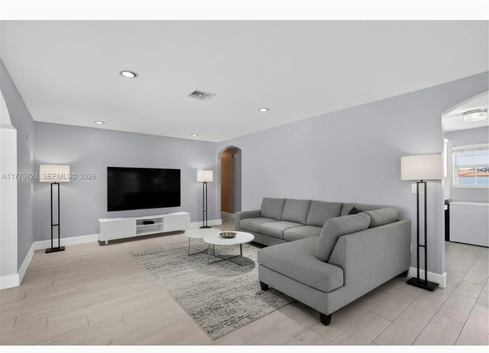 217 SE 5th St, Dania Beach FL 33004