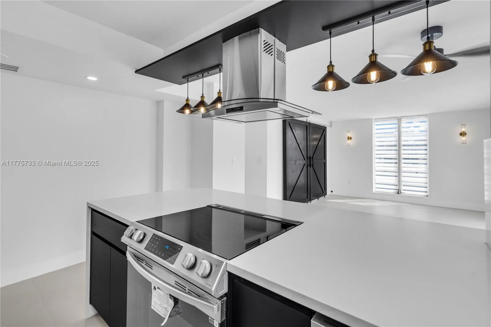 4 bedroom 2 bath for sale at 8305 Crespi Blvd # 3C, Miami Beach FL 33141