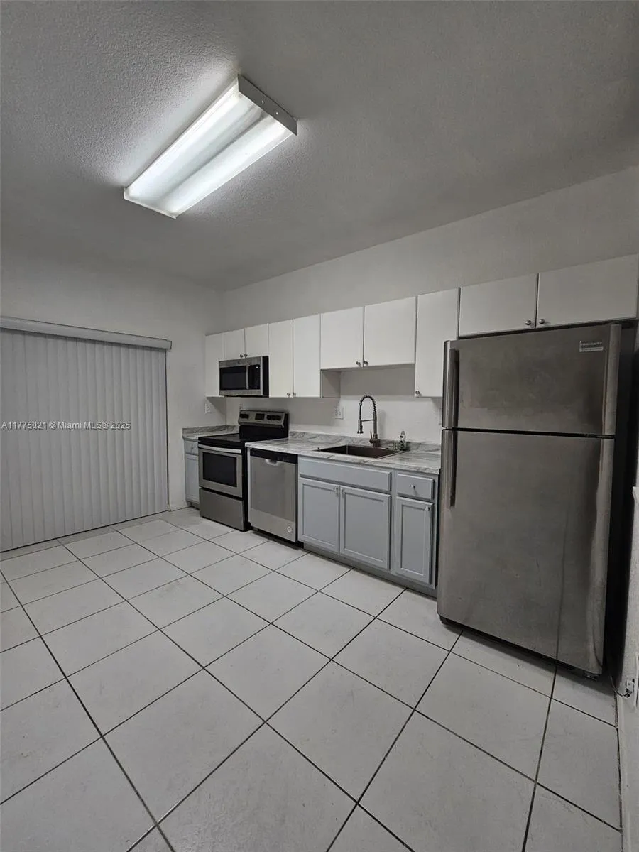 6900 NW 179th St # 1, Hialeah FL 33015