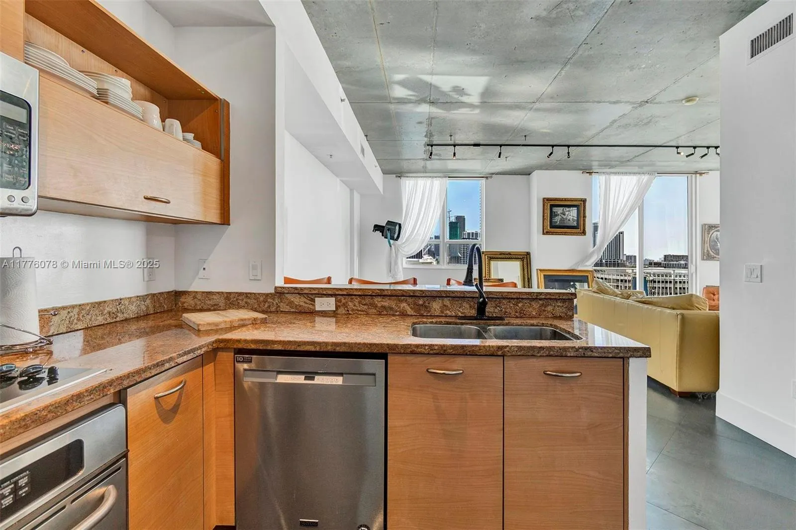 2275 Biscayne Blvd, Miami FL 33137