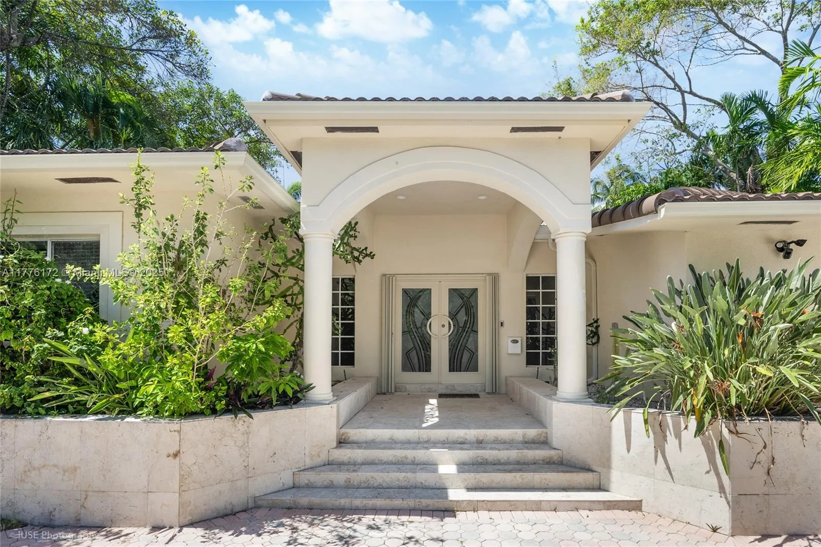 4 bedroom 4 bath for sale at 188 Park Dr, Bal Harbour FL 33154