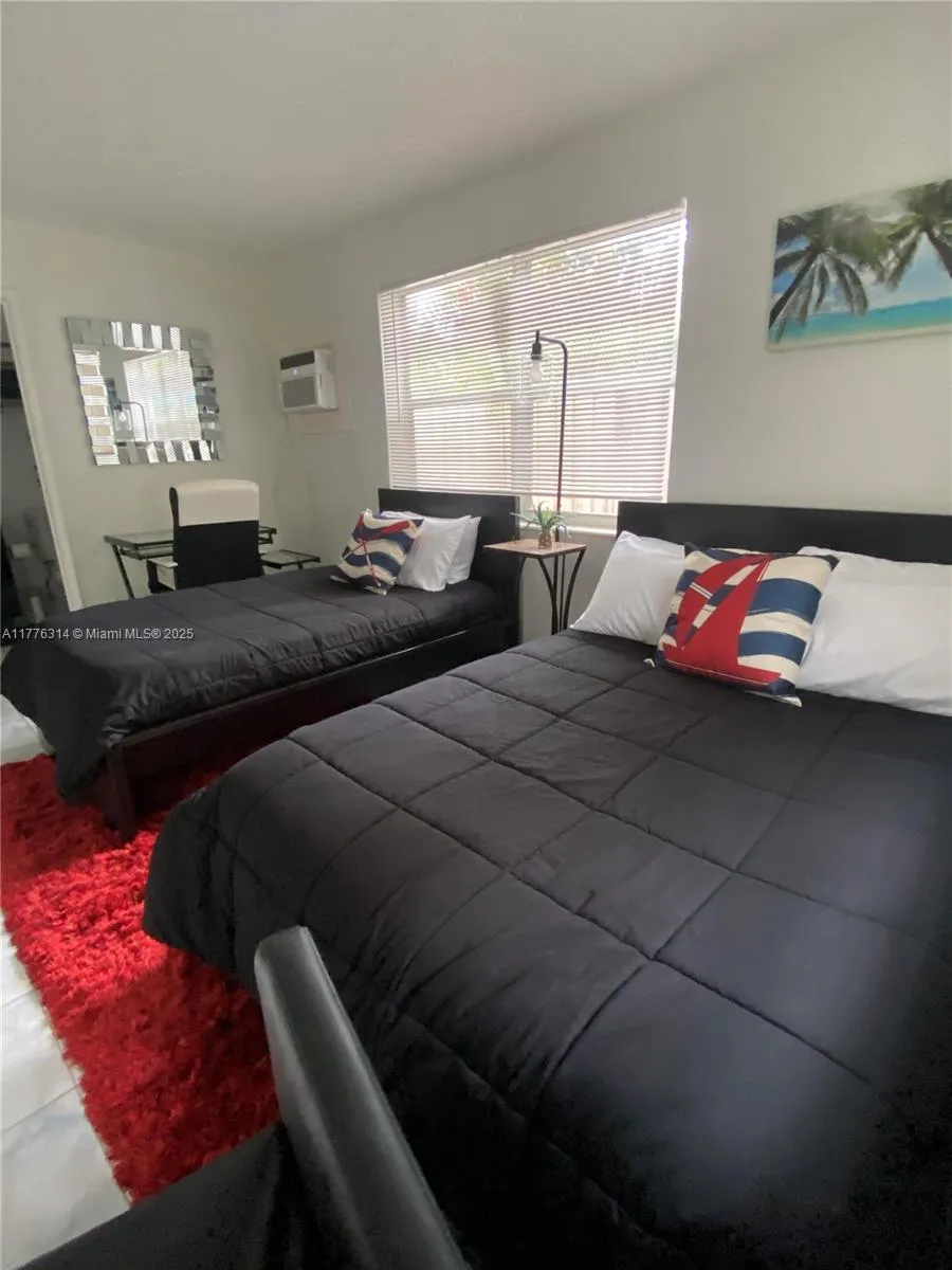 3210 Canal Dr # 8, Pompano Beach FL 33062