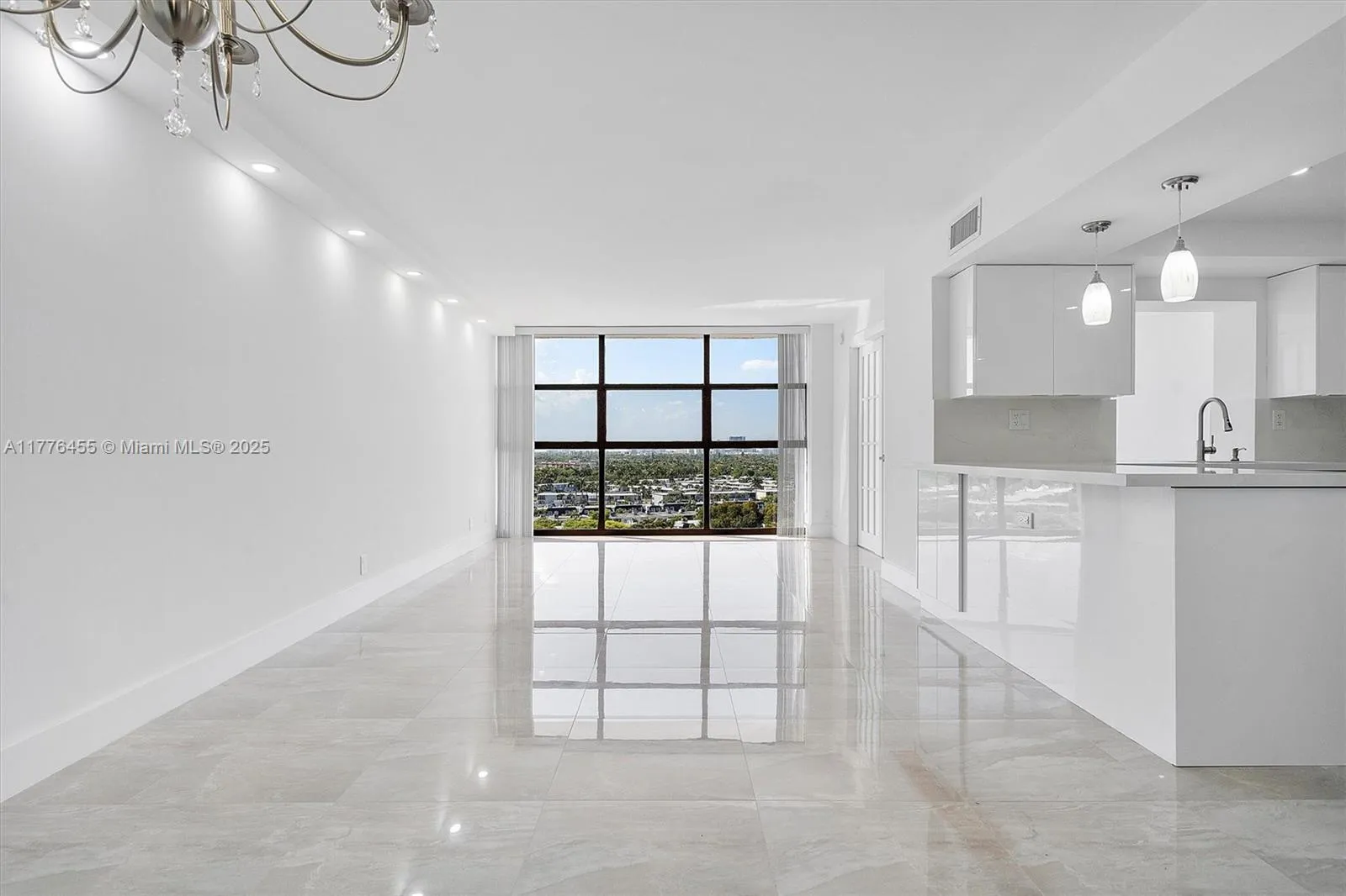 600 Parkview Dr # 1123, Hallandale Beach FL 33009