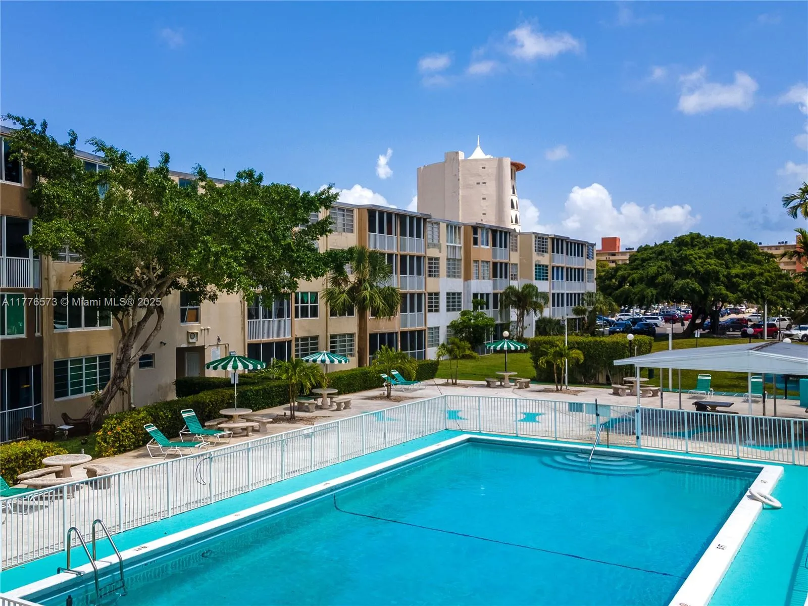 1680 NE 191st St # 2, Miami FL 33179