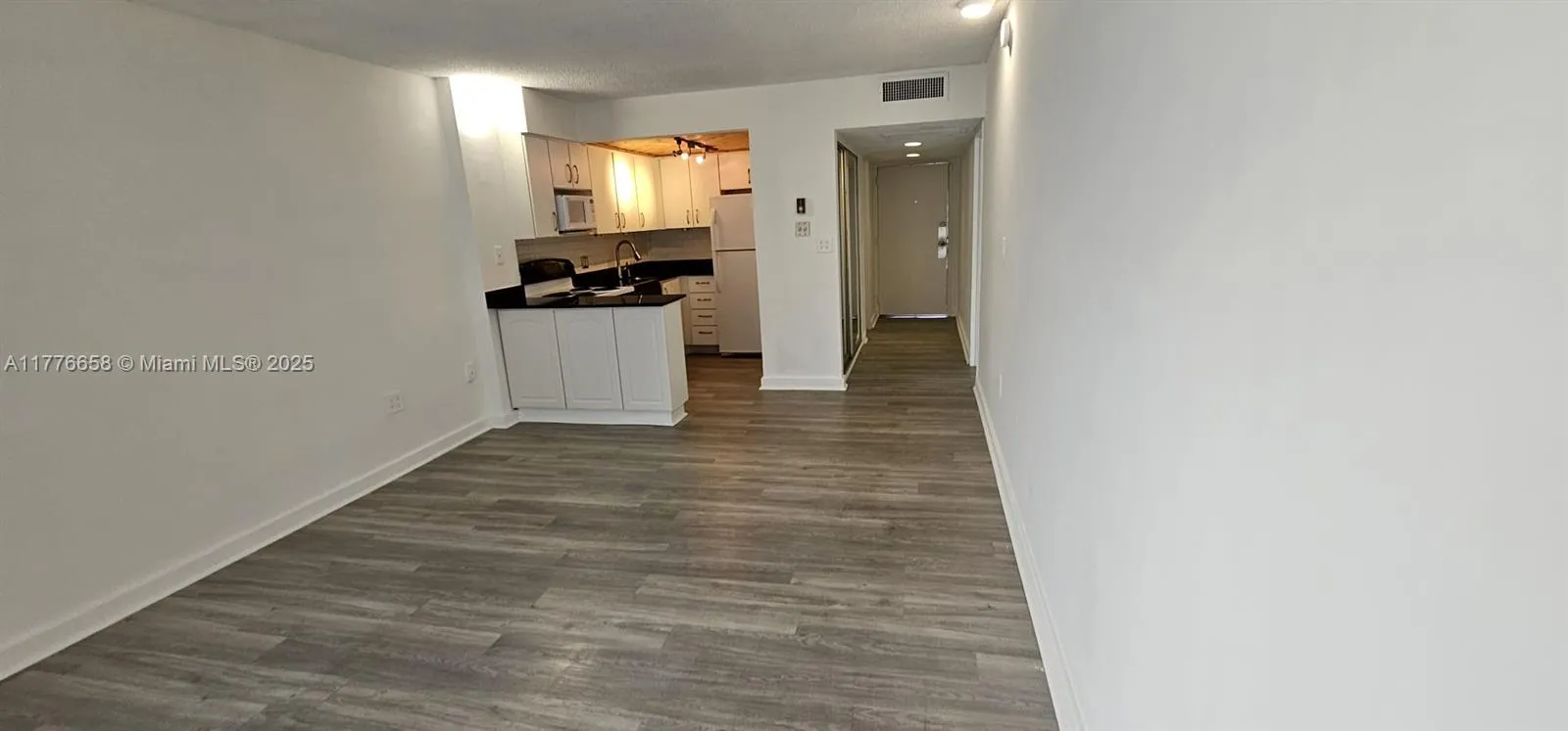 1650 NE 115th St # 203, Miami FL 33181