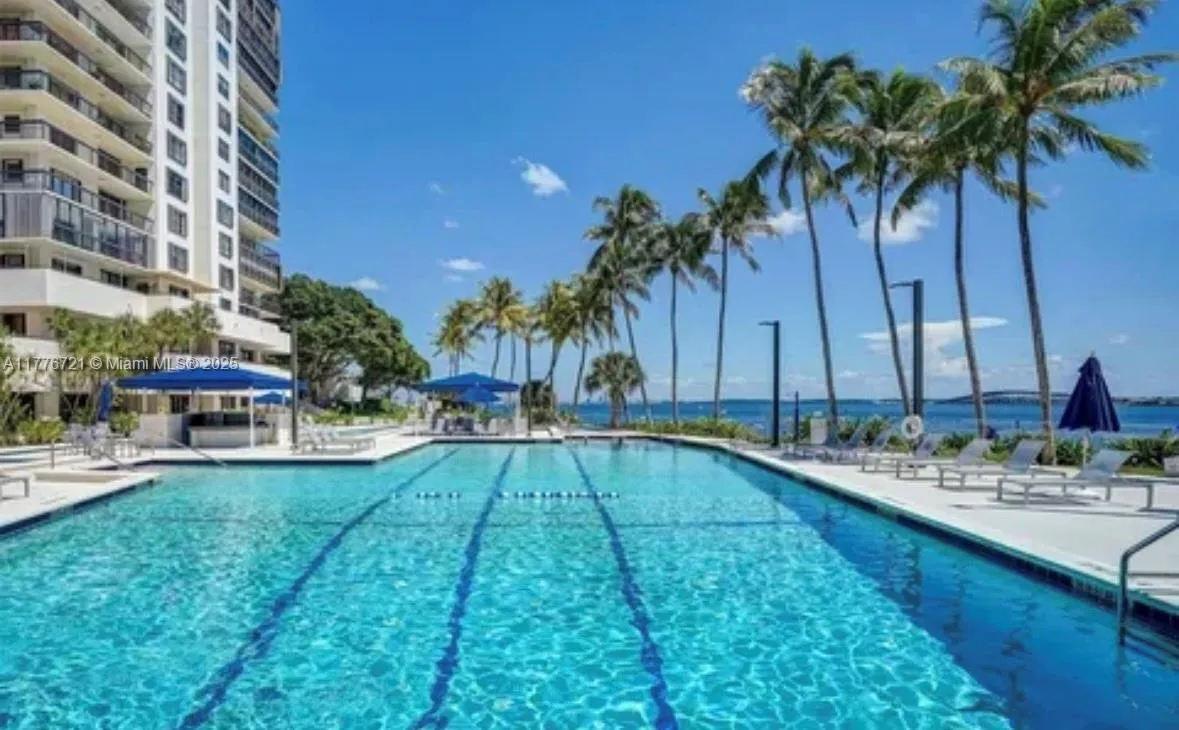 2 bedroom 2 bath for sale at 2333 Brickell Ave # 1607, Miami FL 33129