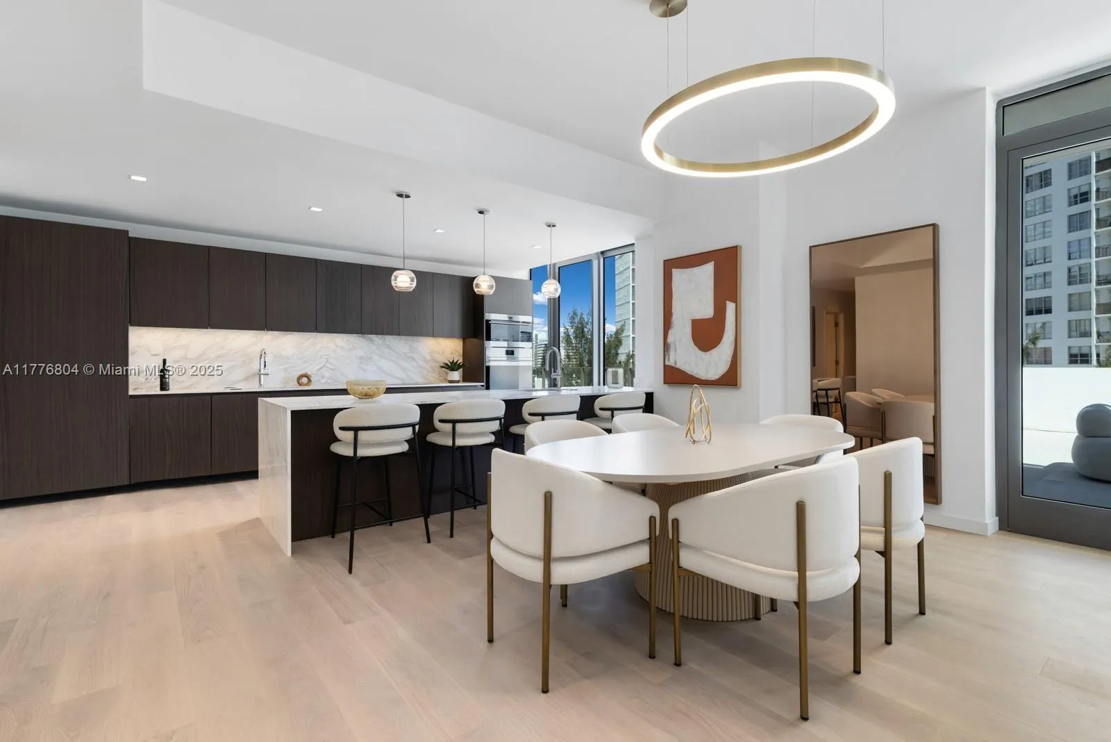 340 W 42nd St # 601, Miami Beach FL 33140