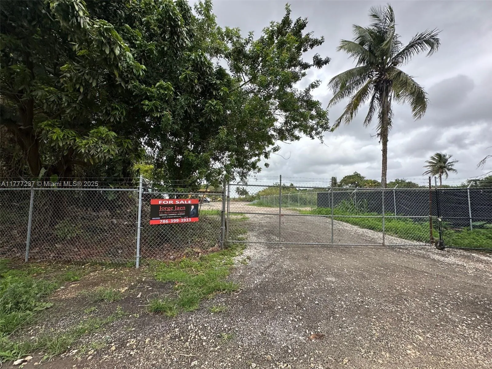 for sale at SW 122 Street, Unincorporated Dade County FL 33196
