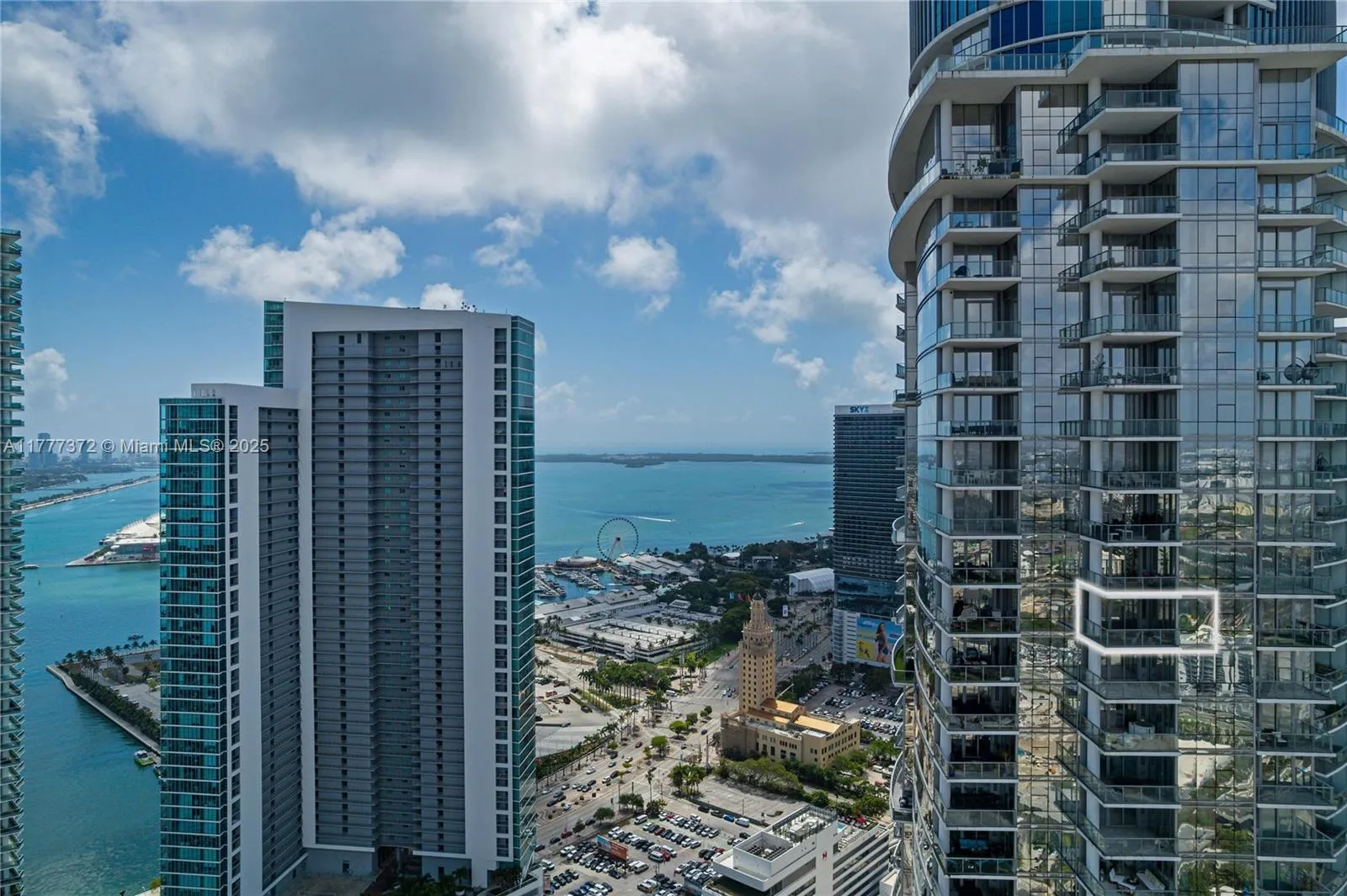 1 bedroom 2 bath for sale at 851 NE 1st Ave # 4100, Miami FL 33132