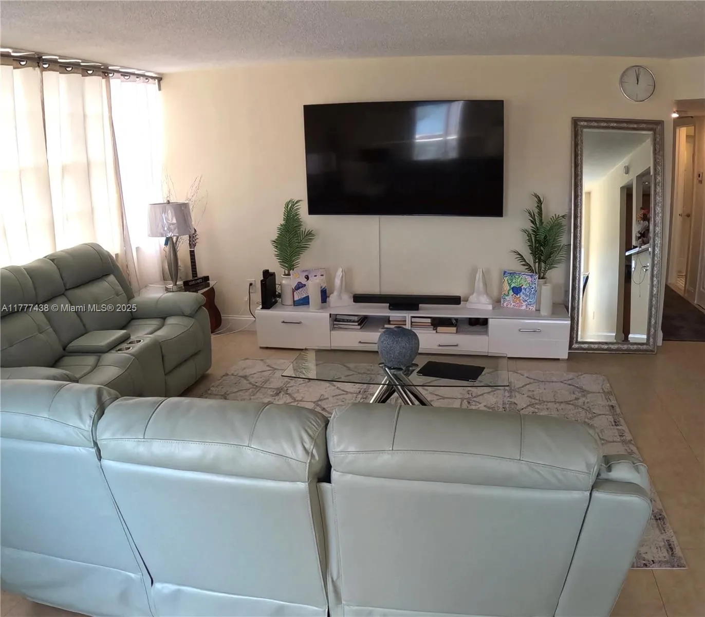 1301 NE Miami Gardens Dr # 1115W, Miami FL 33179